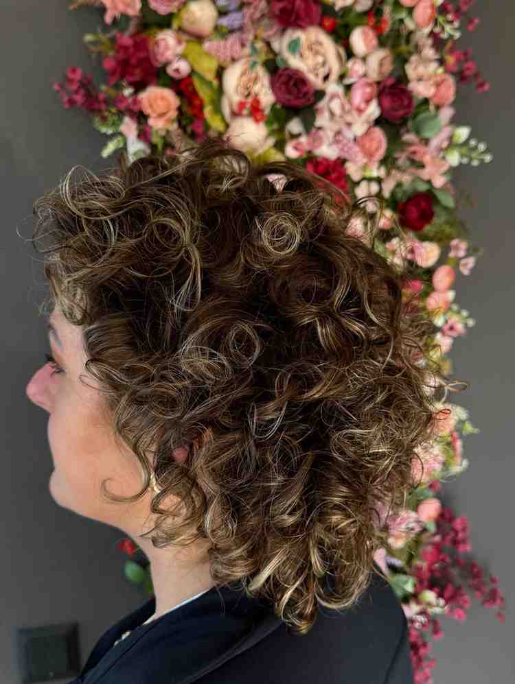 Krullenkapper Bussum knipt krullen op krul bij Barbier Rogier Hairstyling